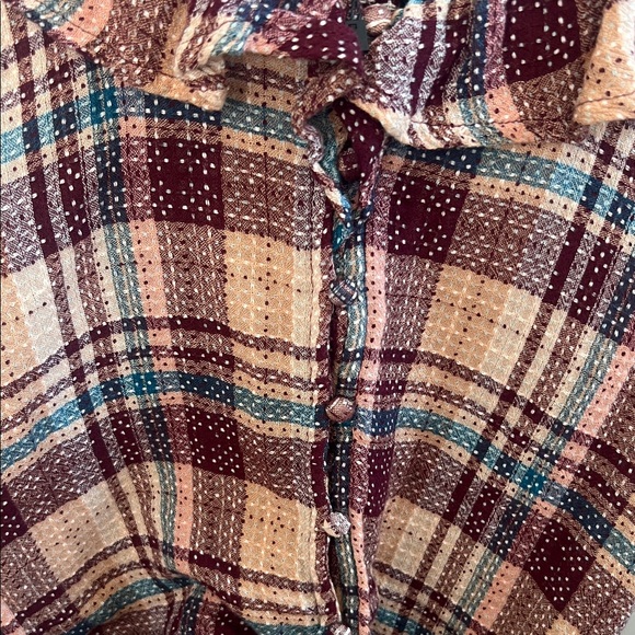 Chic Plaid Ruffle Collar Blouse - Picture 3 of 7